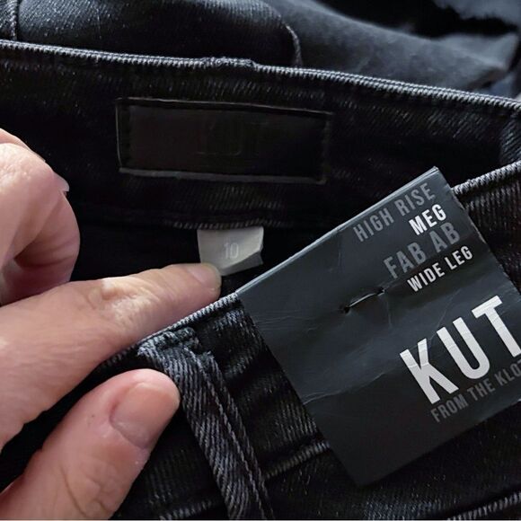 KUT from The Kloth Meg High-Rise Fab Ab Wide Leg Raw Hem in Illuminated 10 - Picture 5 of 5